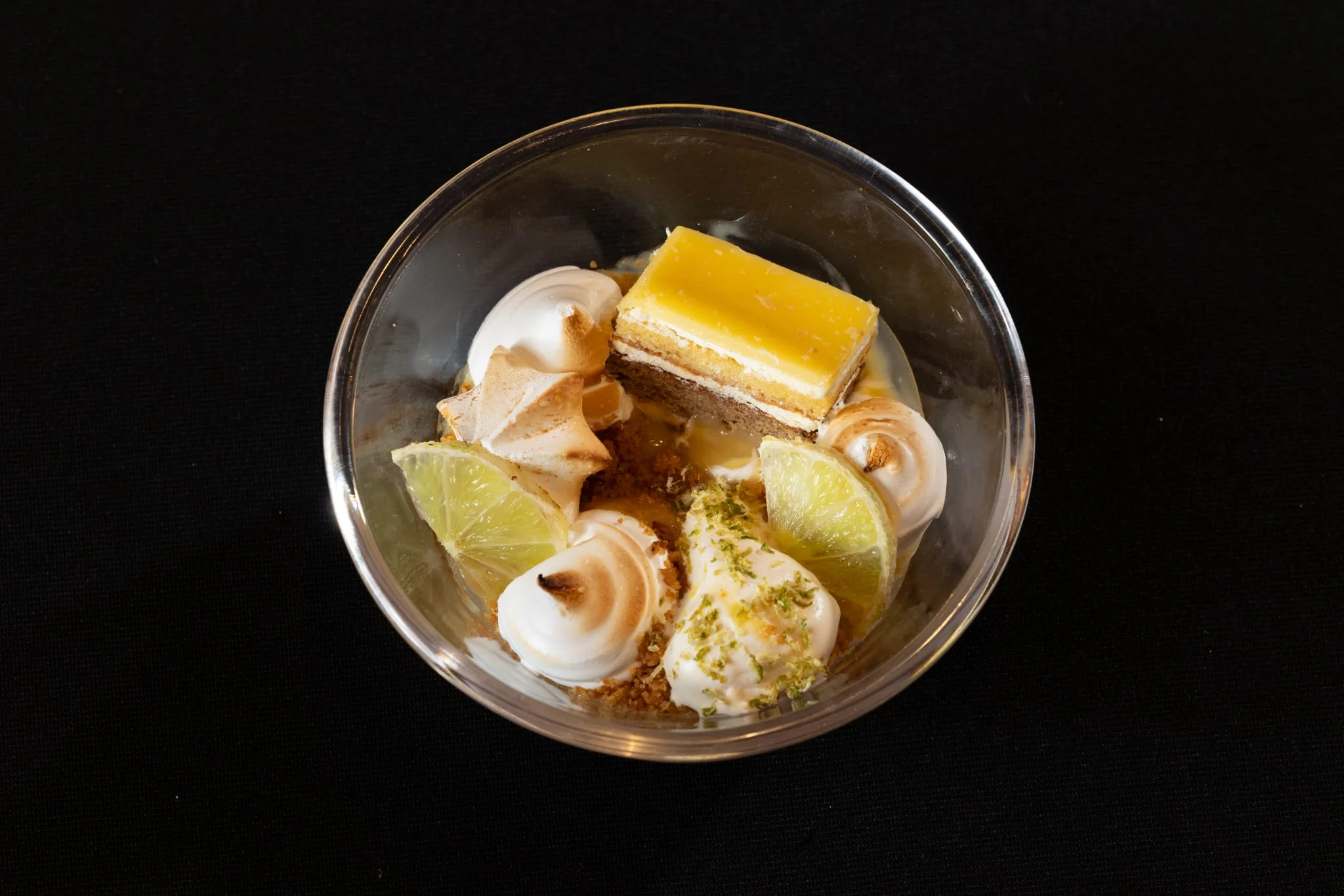 Lemon meringue dessert cup